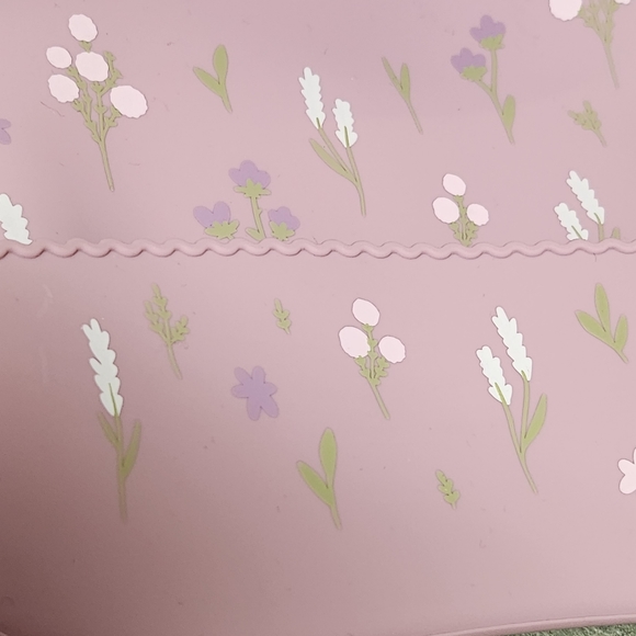 Baby Toddler Kid Silicone Bib / Food Catcher / Waterproof / BPA + Phalates Free - Picture 3 of 6